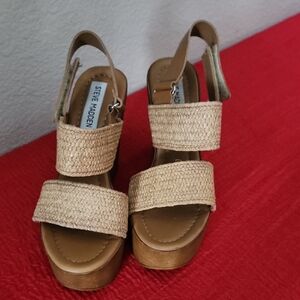 Steve Madden Natural Woven Wedges